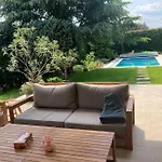 Willa Spacious With An Outdoor Pool In Cernosice