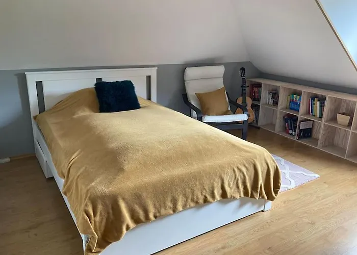 Willa Spacious With An Outdoor Pool In