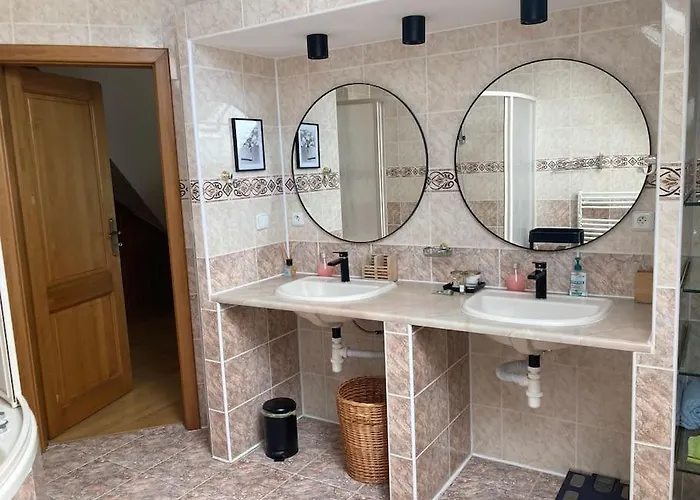 Willa Spacious With An Outdoor Pool In Cernosice